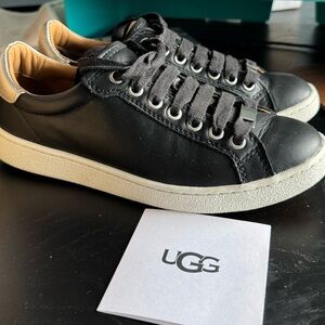 UGG Women’s Milo Black Leather Sneakers size 6